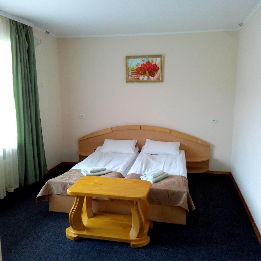 Malyvo Hotel Dilyatyn Cameră foto